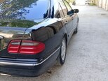 Mercedes E 240-8