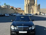Mercedes E 220-1
