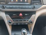 Hyundai Elantra-17