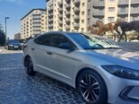 Hyundai Elantra-9