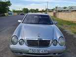 Mercedes E 270-1