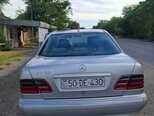 Mercedes E 270-2