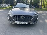 Hyundai Sonata-1