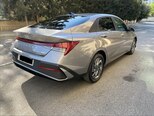 Hyundai Elantra-6