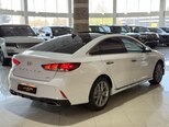 Hyundai Sonata-8