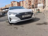 Hyundai Elantra-1