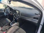 Hyundai Elantra-7
