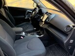 Toyota RAV4-8