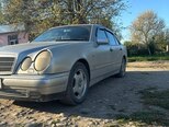 Mercedes E 200-2