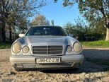 Mercedes E 200-1