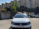 Volkswagen Polo-1