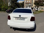 Volkswagen Polo-5