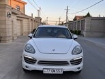 Porsche Cayenne-1