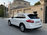 Porsche Cayenne-4