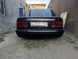 Mercedes E 200-2