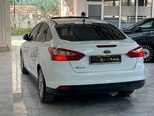 Ford Focus-19