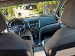 Hyundai Accent-11