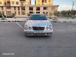 Mercedes E 220-1
