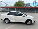 Volkswagen Jetta-4