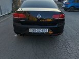 Volkswagen Passat-2