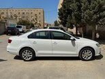 Volkswagen Jetta-8