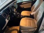 Volkswagen Jetta-11