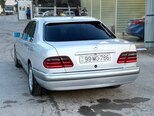 Mercedes E 280-4