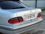 Mercedes E 280-6