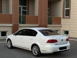 Volkswagen Passat-5