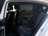 Volkswagen Passat-12