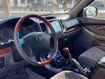 Toyota Land Cruiser Prado-8