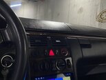 Mercedes E 220-12