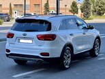 Kia Sorento-8