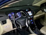 Hyundai Elantra-13