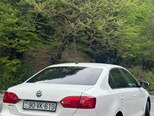 Volkswagen Jetta-4
