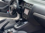 Volkswagen Jetta-7