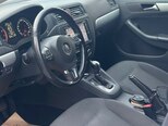 Volkswagen Jetta-11