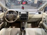 Nissan Tiida-13