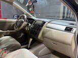 Nissan Tiida-12