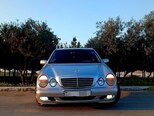 Mercedes E 270-1