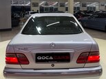 Mercedes E 240-16