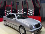 Mercedes E 240-4