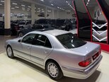 Mercedes E 240-8