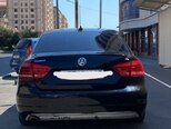Volkswagen Passat-2