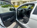 Mitsubishi Outlander Sport-10