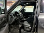 Land Rover Defender-30