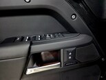 Land Rover Defender-27