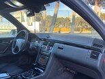 Mercedes E 200-11