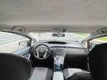 Toyota Prius-5