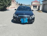 Mercedes E 220-1